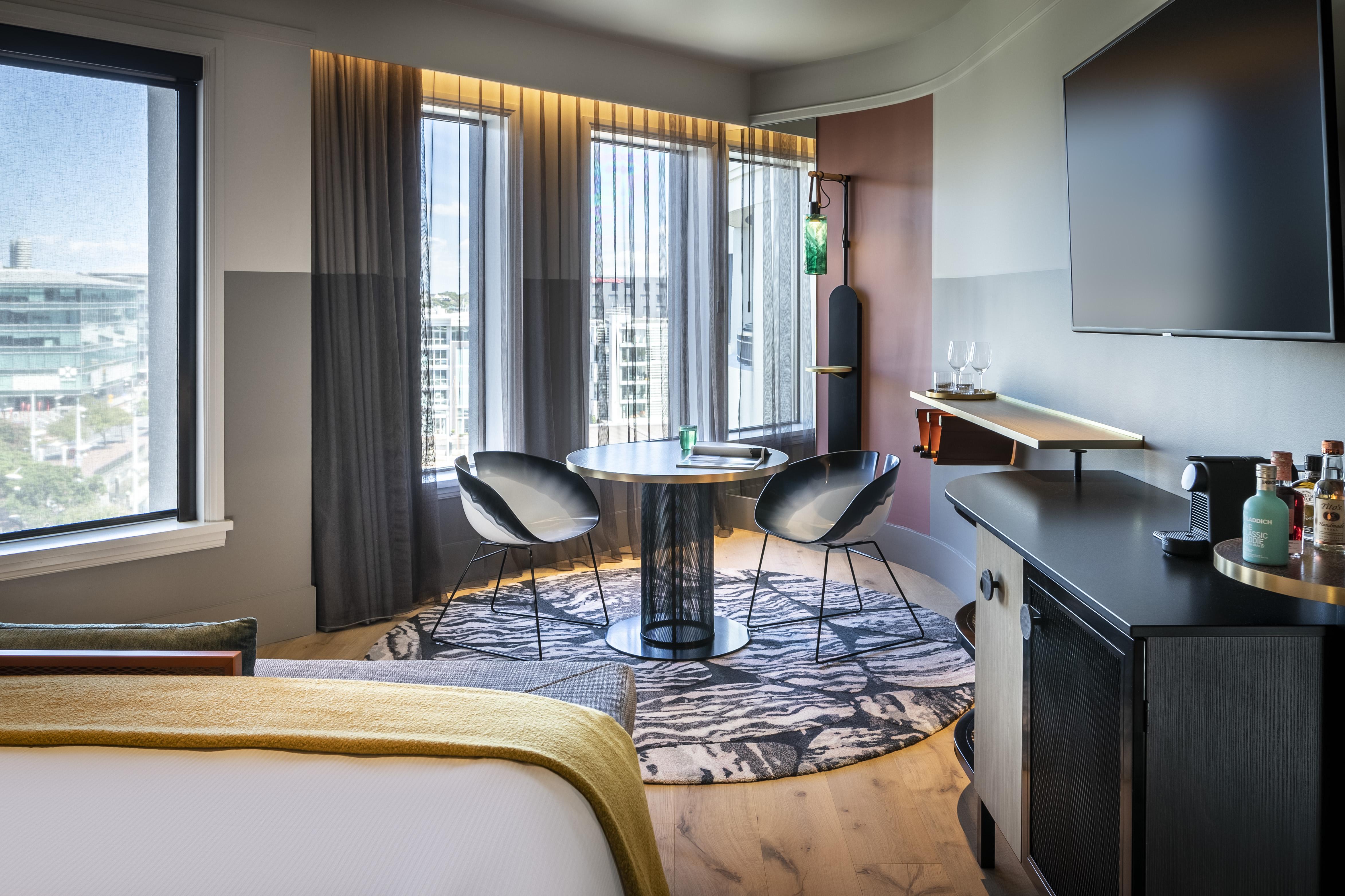 Hotel Qt Auckland Exteriér fotografie A suite at the hotel