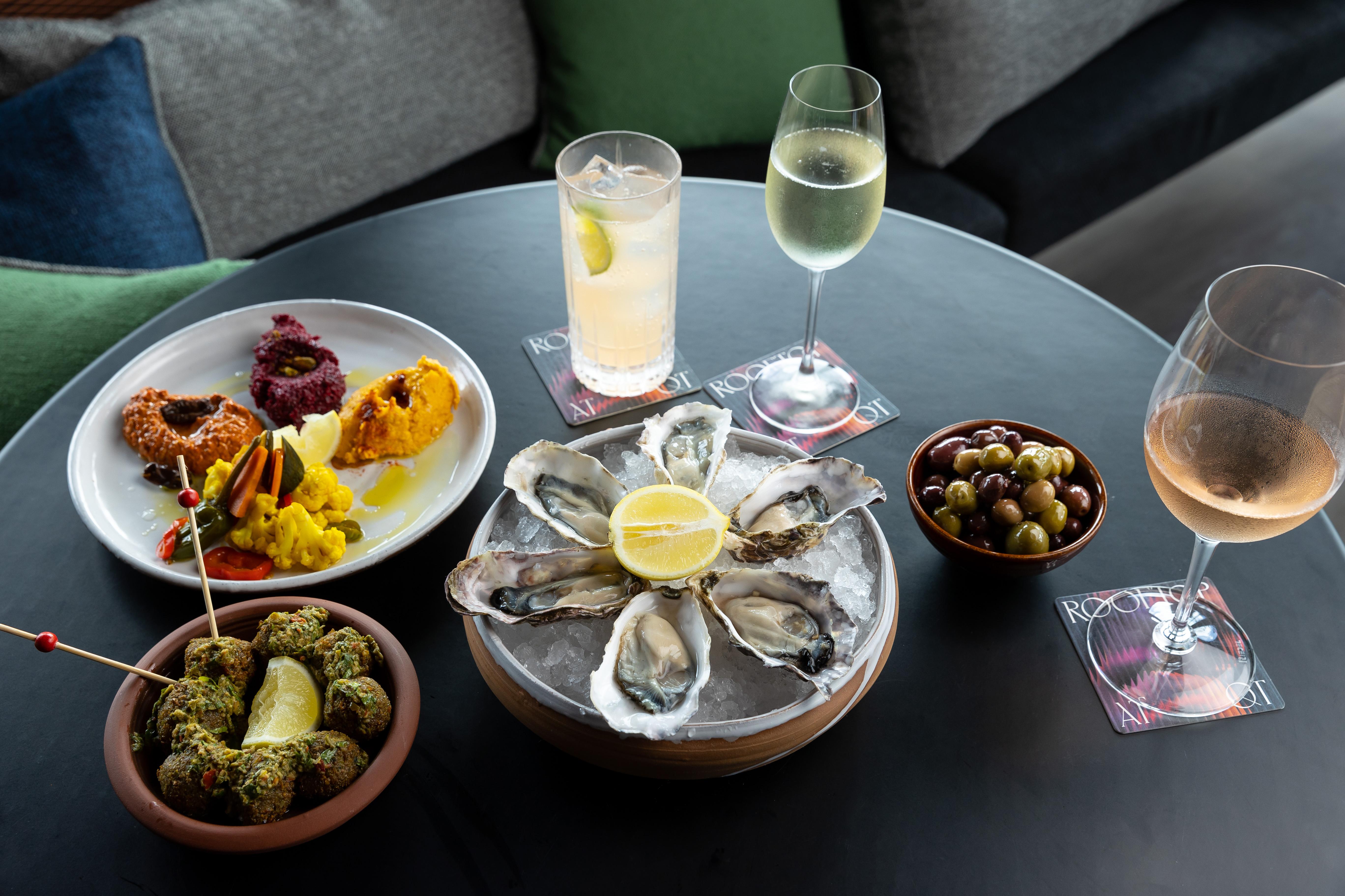 Hotel Qt Auckland Exteriér fotografie A selection of tapas