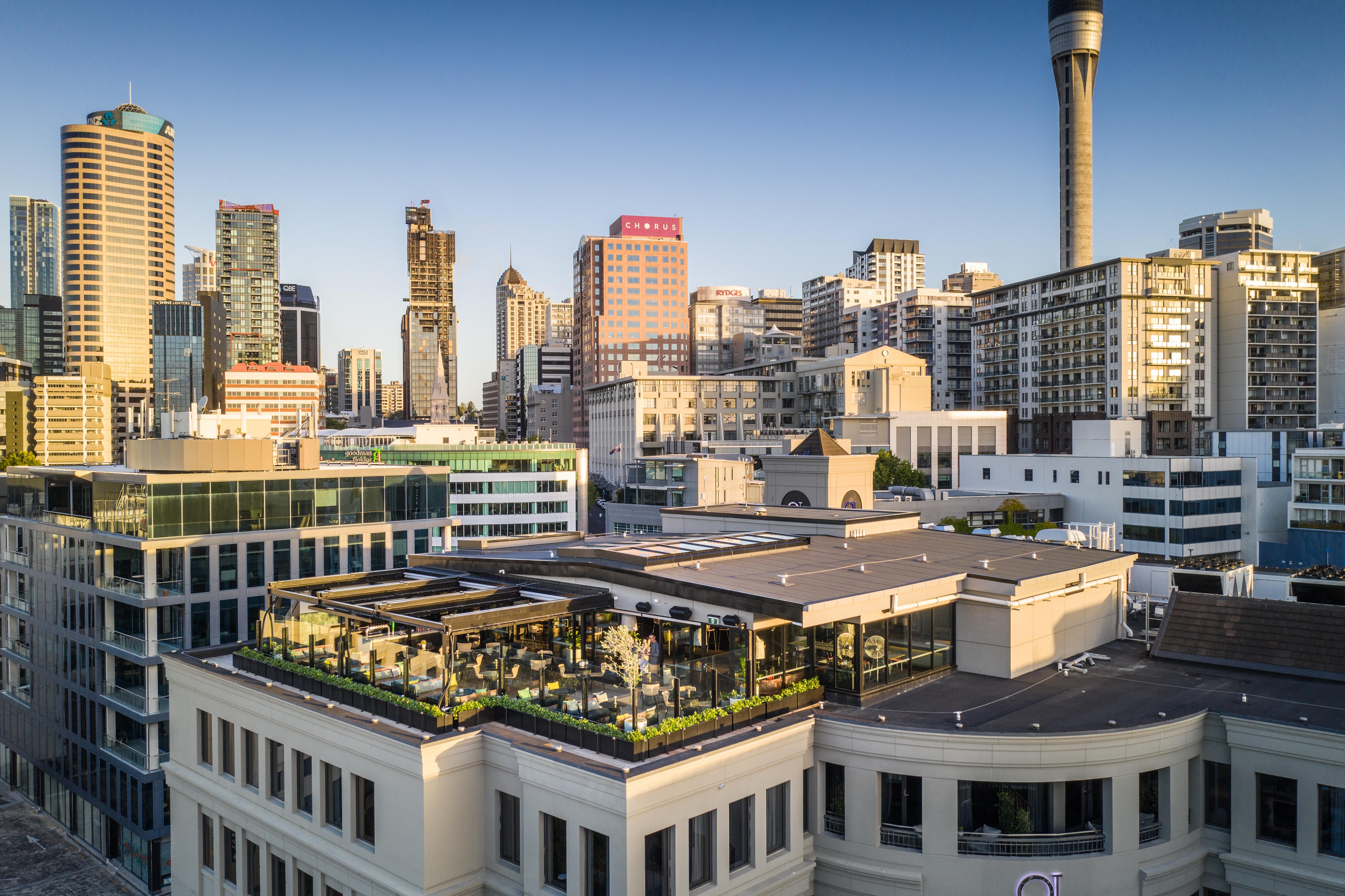 Hotel Qt Auckland Exteriér fotografie The rooftop bar at the Standard