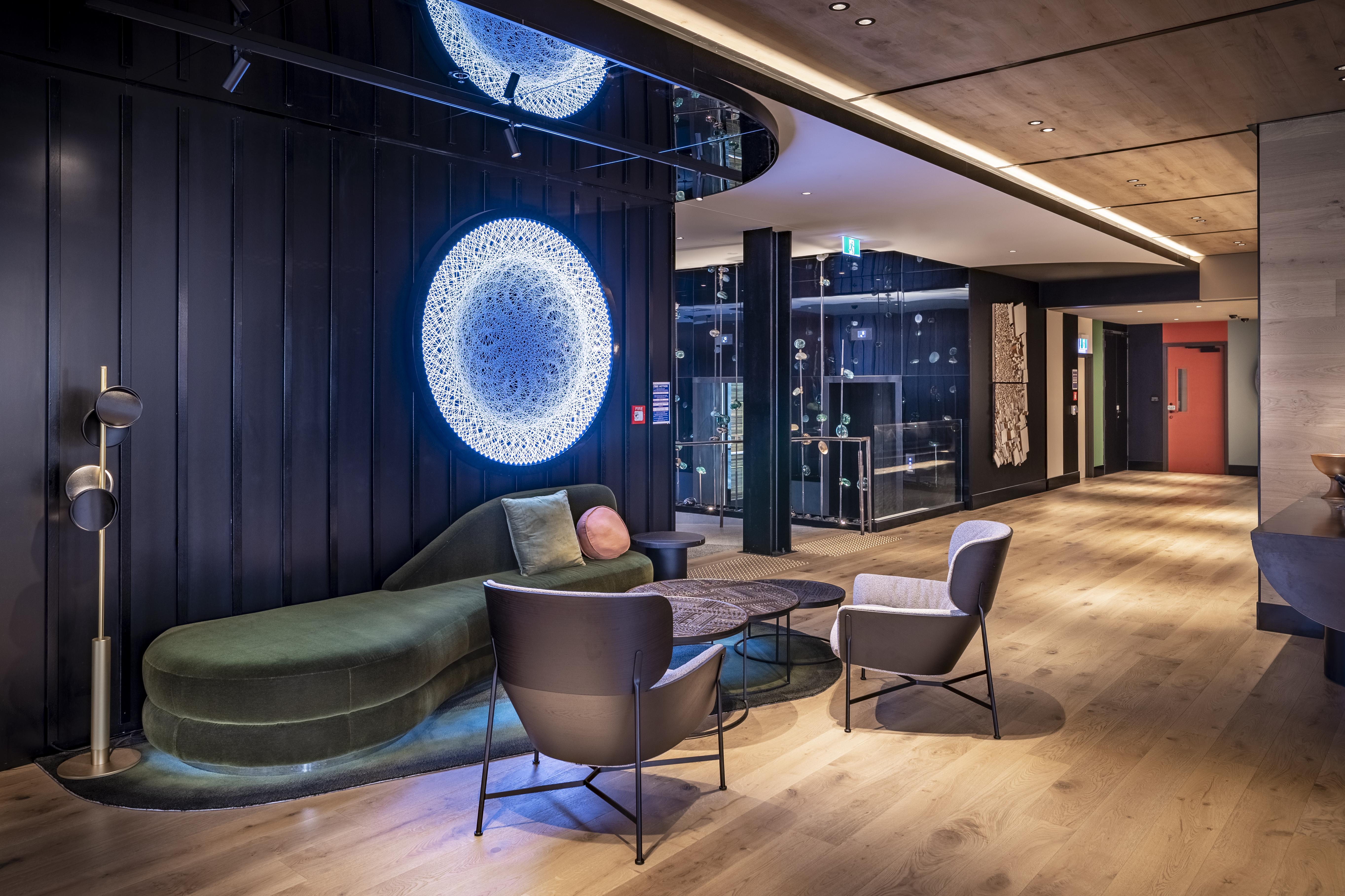 Hotel Qt Auckland Exteriér fotografie The interior of the hotel
