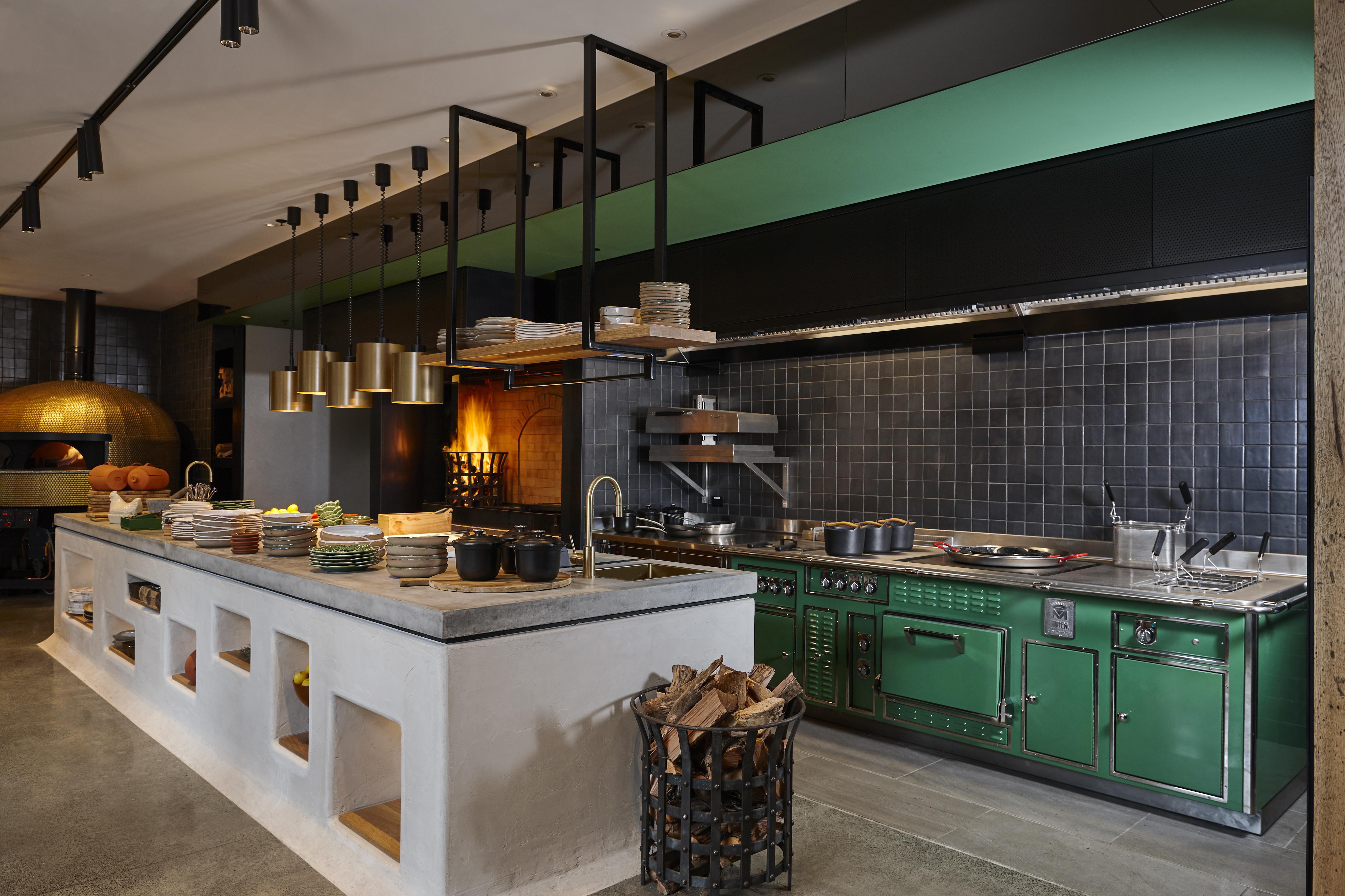 Hotel Qt Auckland Exteriér fotografie The kitchen at the restaurant